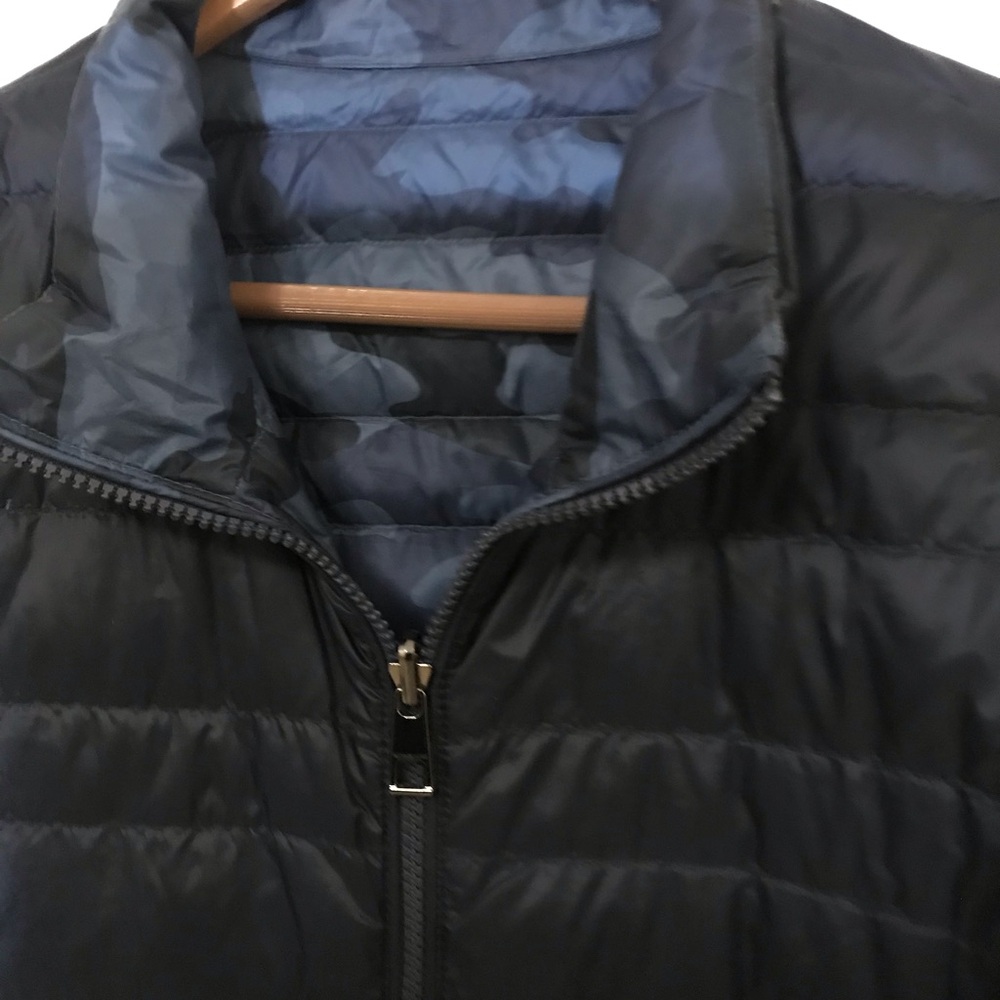Men’s Reversible Down Waffle Puffer Travel Coat